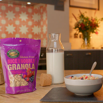 Nature's Path organic granola berries yogurt chunks 300g, imported from the UK