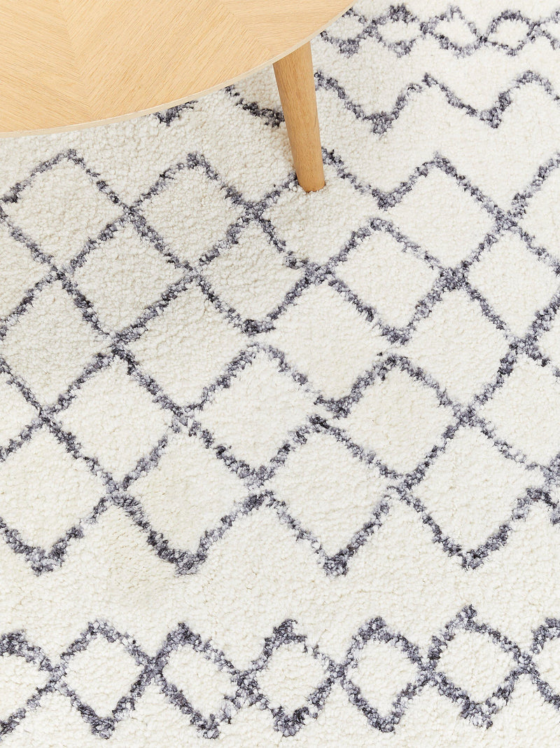 John Lewis Menara rug, UK version