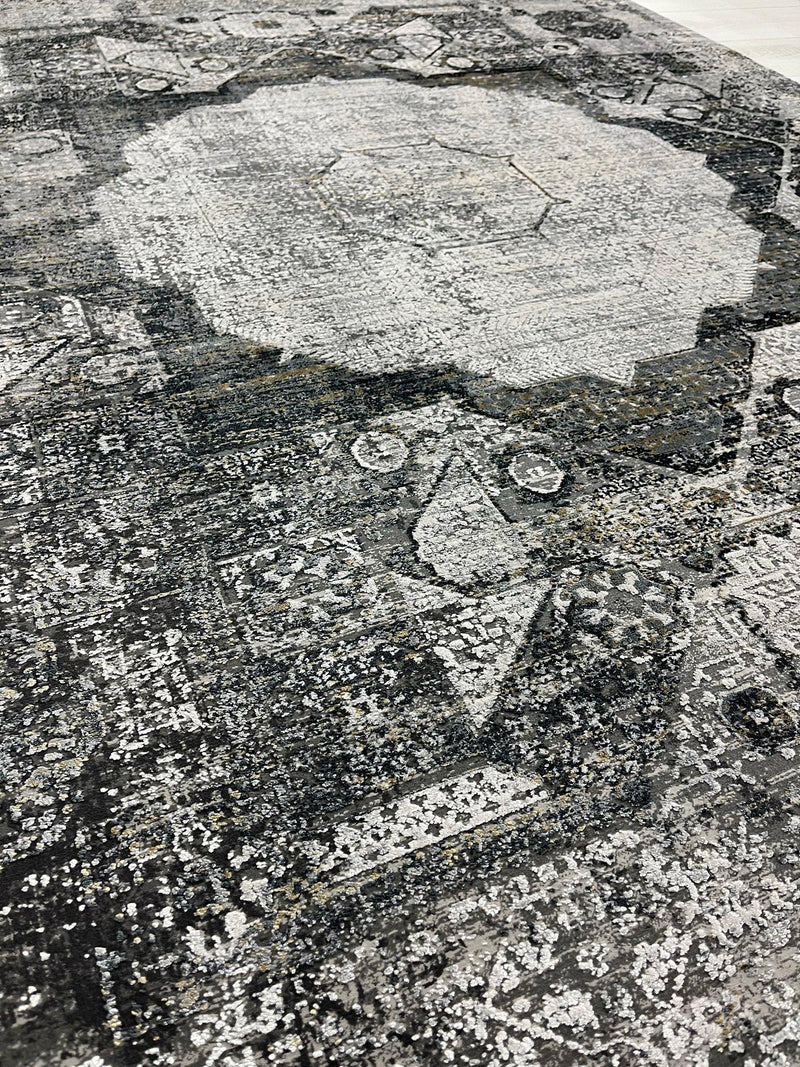 Gooch Luxury Mamluk Medallion rug 180x120cm, imported from the UK