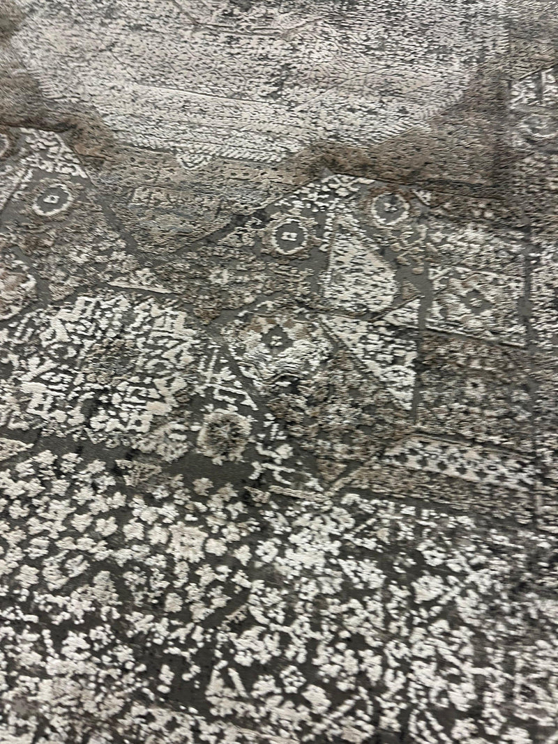 Gooch Luxury Mamluk Medallion rug 180x120cm, imported from the UK