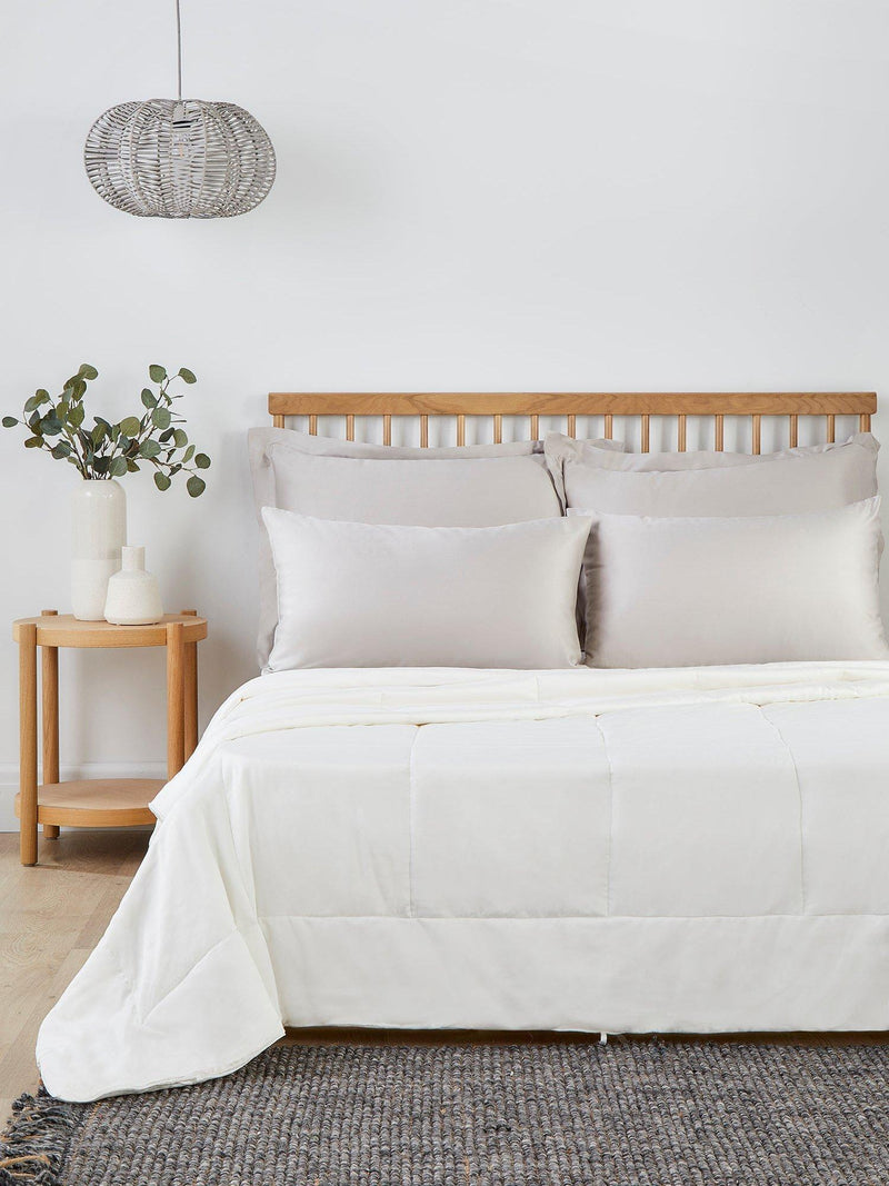 Pretty You London bamboo summer duvet Cloud White Double - British product