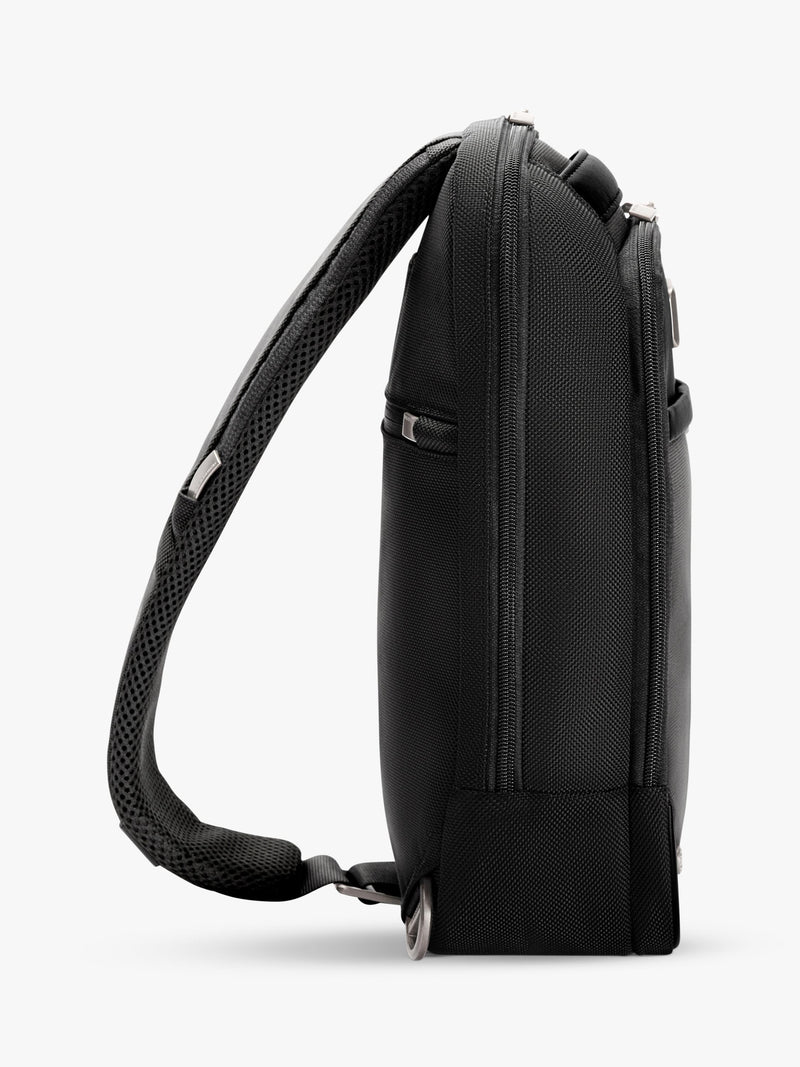 Briggs & Riley sling bag 8.6L black adjustable strap - British product