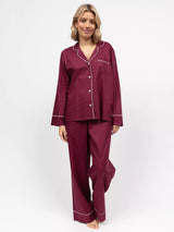 Conjunto de pijama largo John Lewis Cyberjammies Hotel con ribete de contraste color rojo oscuro - Cómpralo online en McGrocer