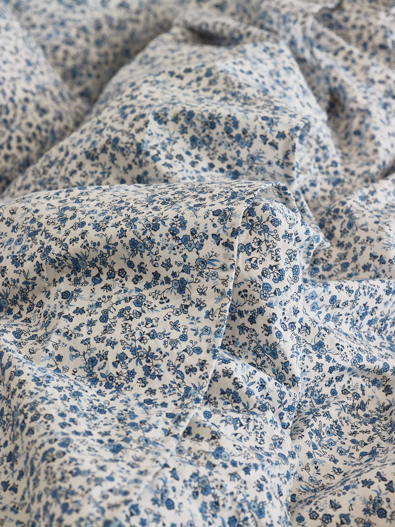 Piglet in Bed Mini Meadow washed cotton flat sheet king size, UK version