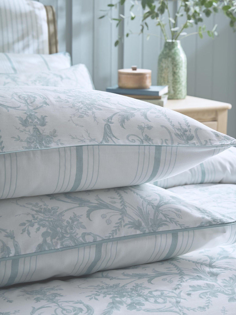 Laura Ashley Tuileries reversible duvet cover 200 thread count, UK version