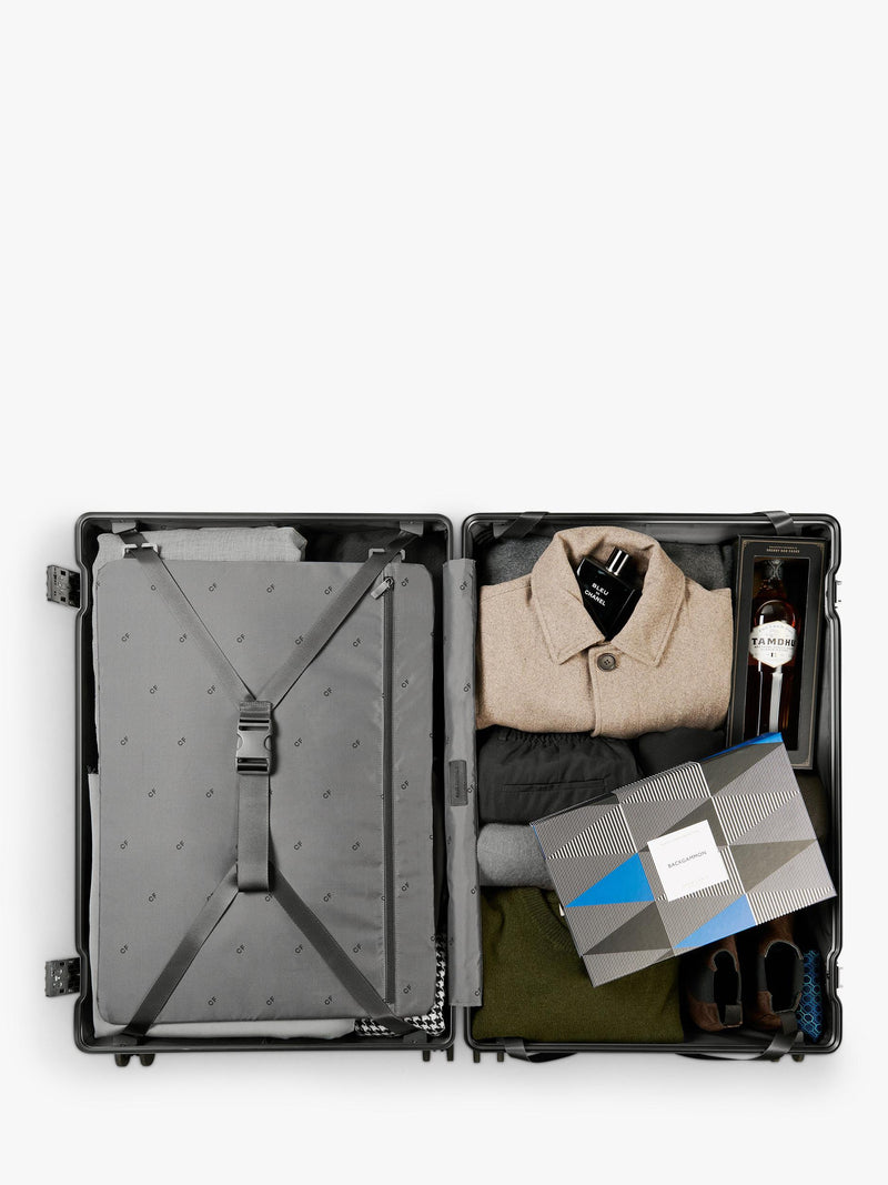 Carl Friedrik black 105L suitcase 79cm (British brand)