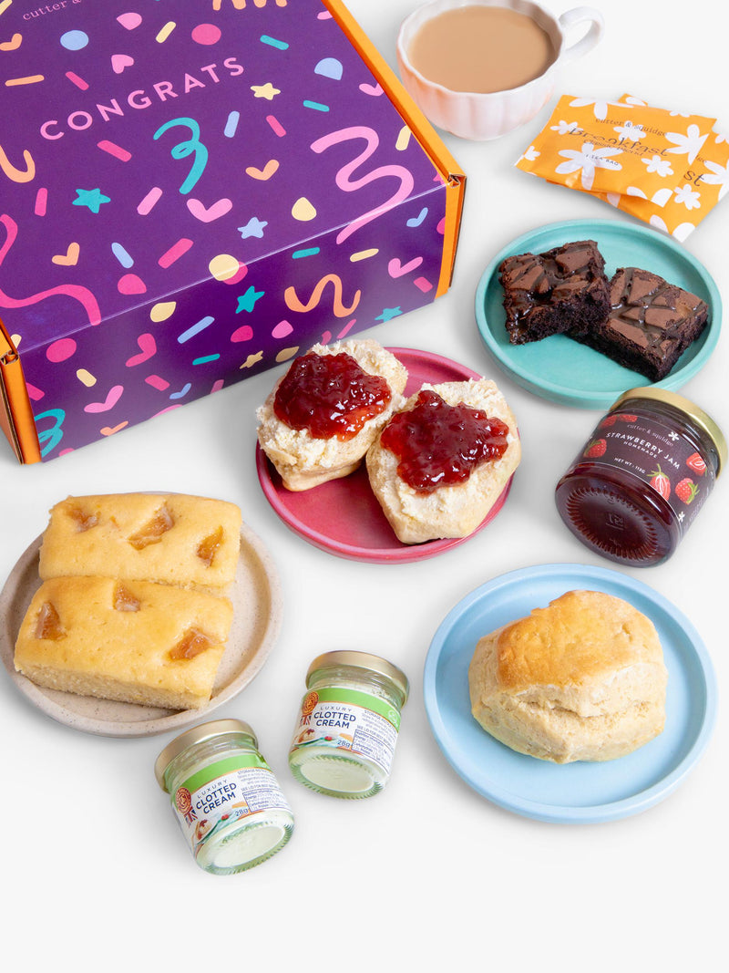 Cutter & Squidge afternoon tea box - British product
