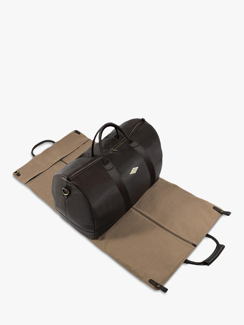 Pampeano leather garment bag for suits (British brand)