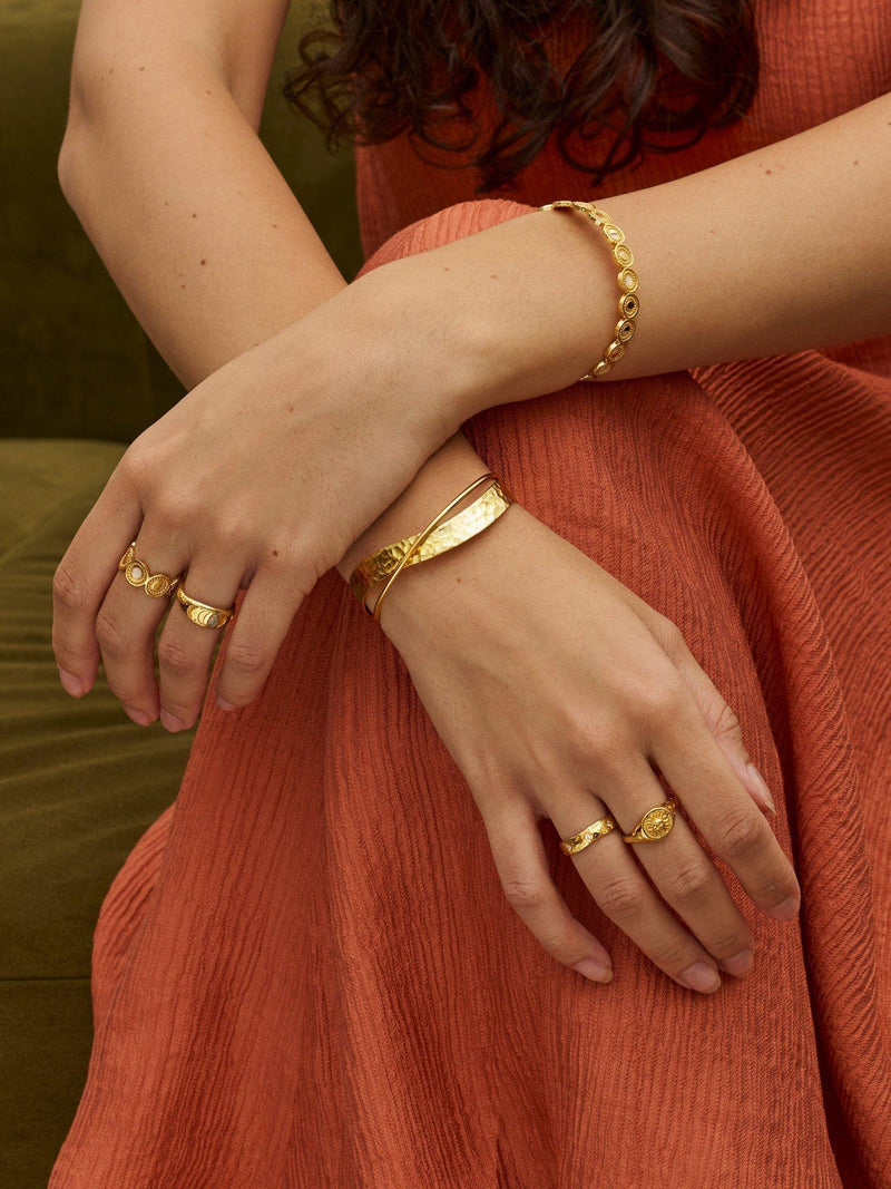 Ottoman Hands moon phase cuff gold, UK version