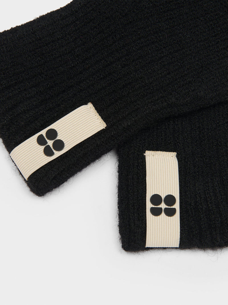 Sweaty Betty Soft Cloud knitted gloves black - British product