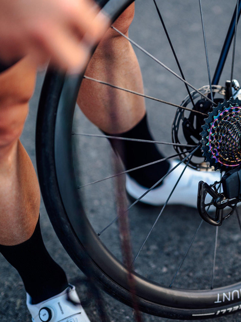 Le Col lightweight cycling socks, UK version