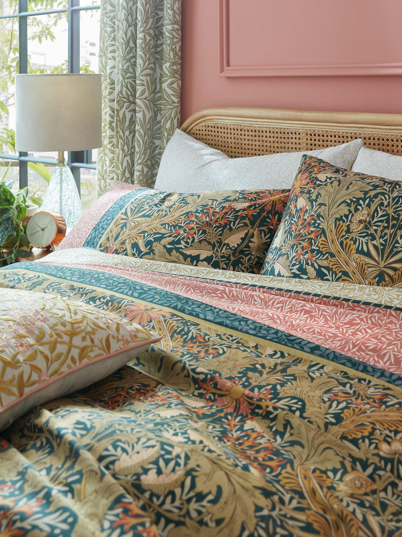 William Morris At Home Kelmscott reversible duvet cover set double, UK version