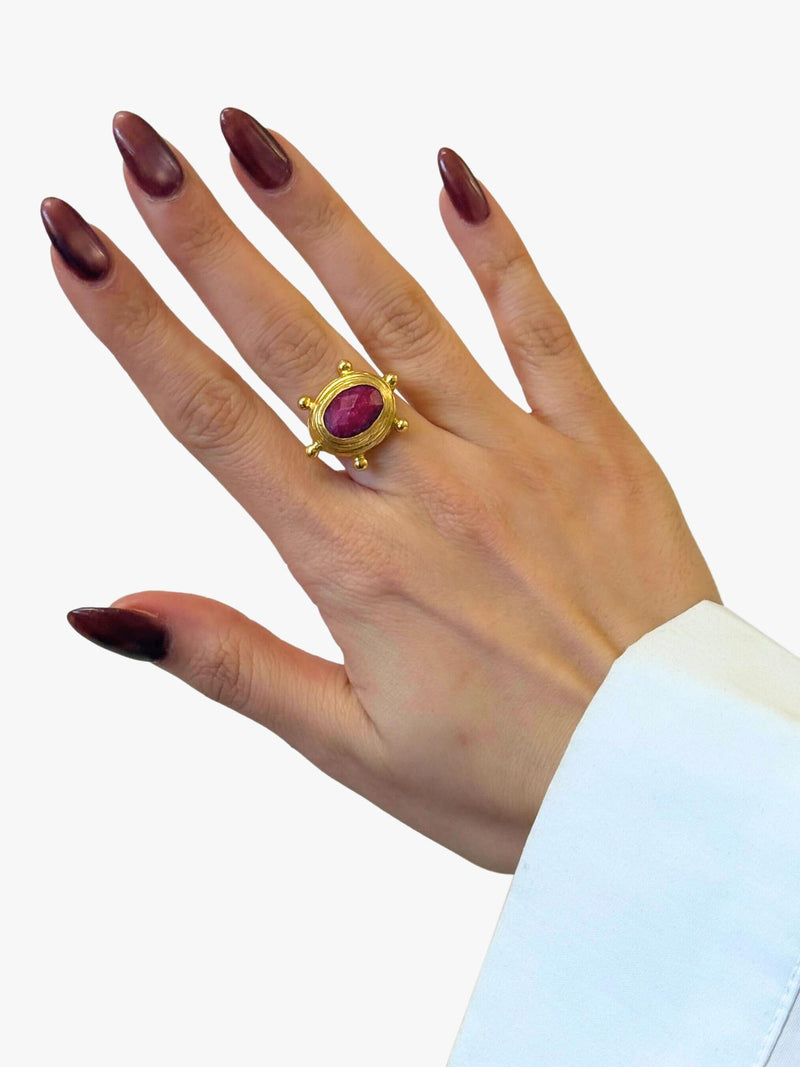 Ottoman Hands Zand Ruby adjustable ring gold - British product