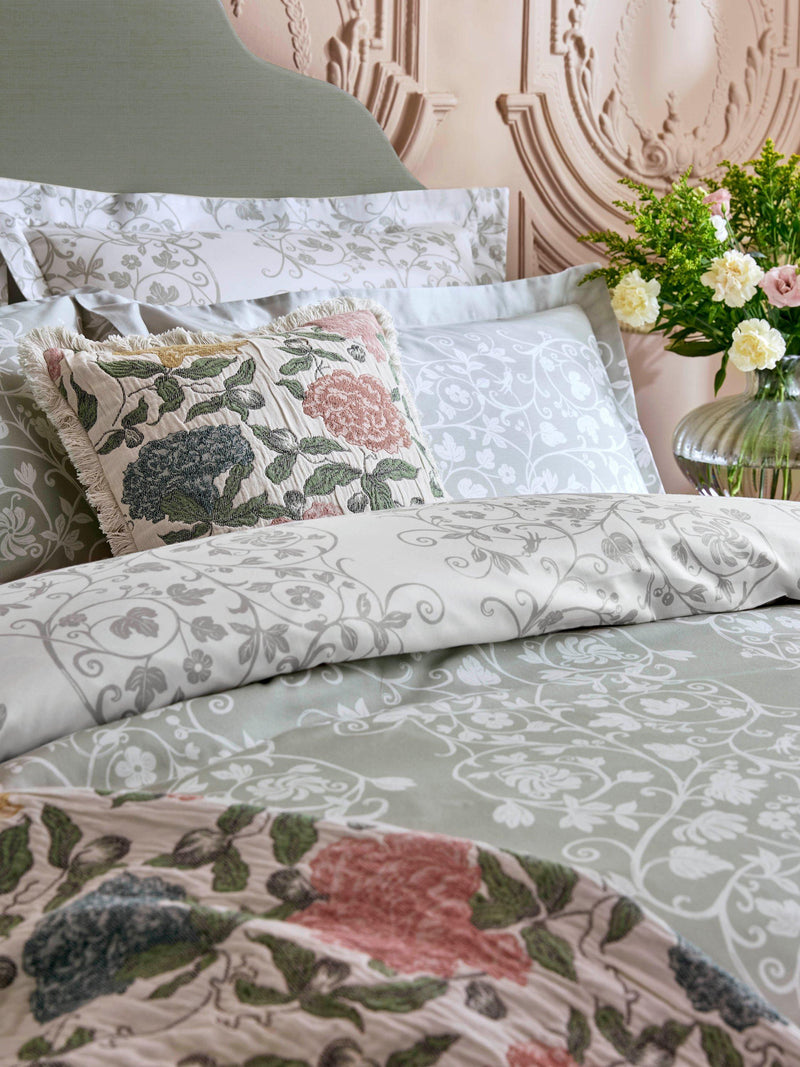 Historic Royal Palaces Tudor Trail duvet cover set sage double (British brand)