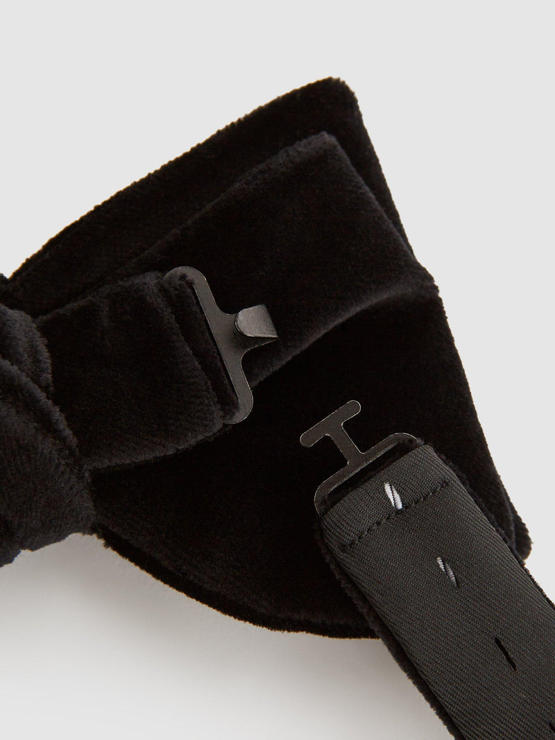 Reiss Hike Velvet Bow Tie Black, UK version