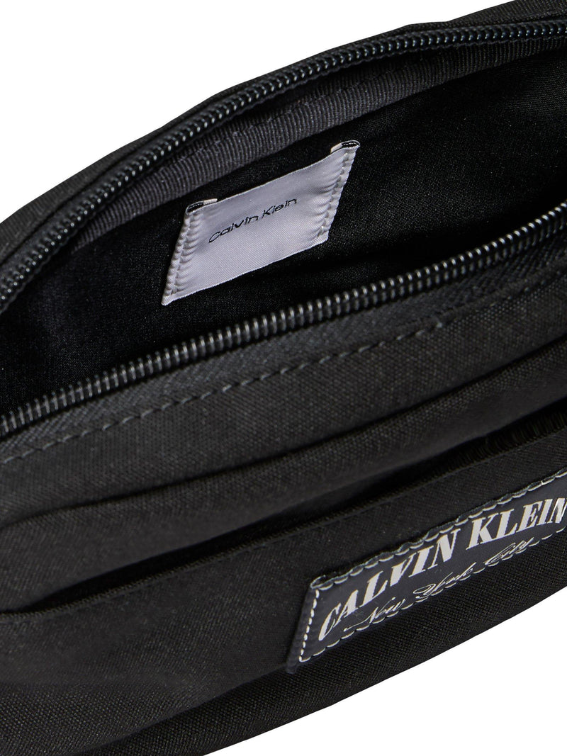 Calvin Klein Capsule Shoulder Bag black, UK version