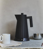 Alessi Plissé temperature control kettle 1.7L - British product
