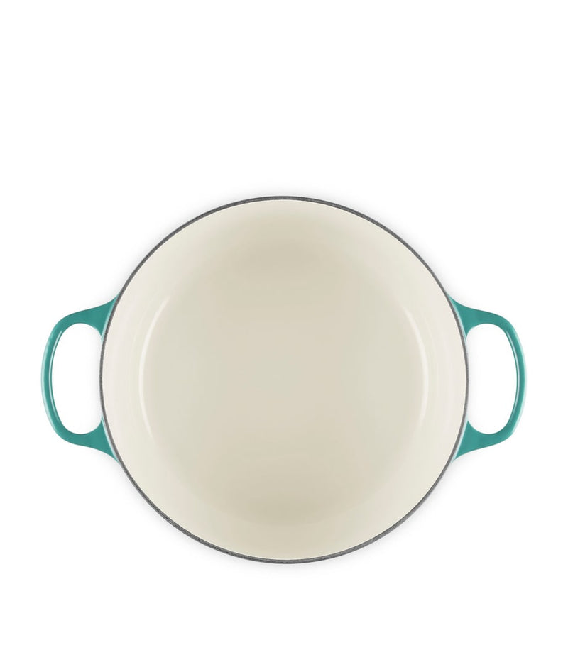 Le Creuset 28cm cast iron round casserole dish - British product