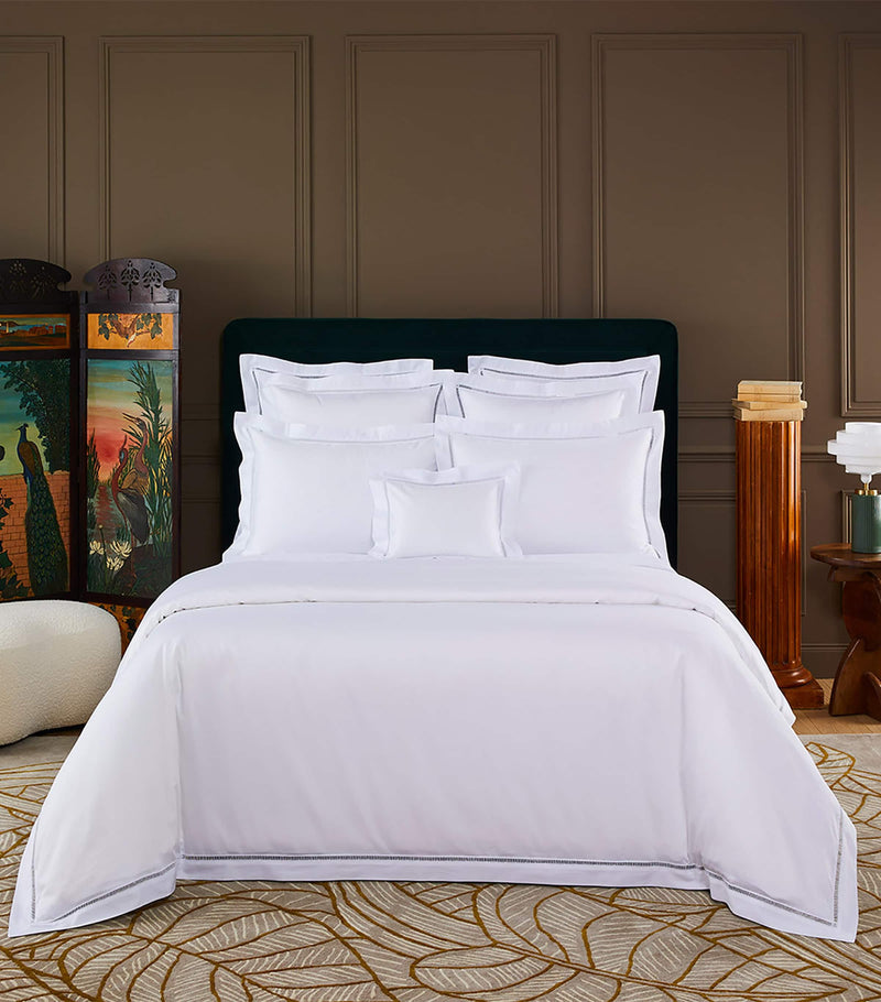 Yves Delorme Colisée Blanc double duvet cover 200cm x 200cm (British brand)