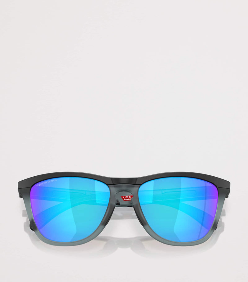 Oakley Frogskins Range sunglasses model 0OO9284 (British brand)