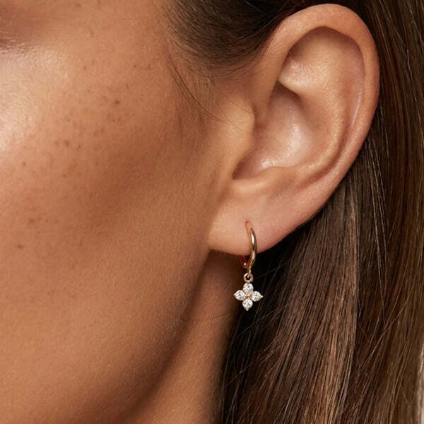MUCHV small flower charm hoop earrings - British product