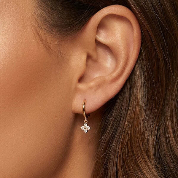 MUCHV small flower charm hoop earrings - British product