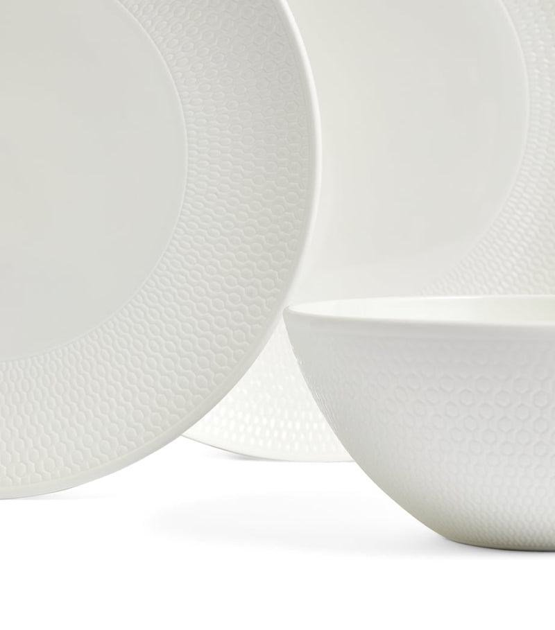 Wedgwood Gio dinnerware set 12-piece, imported from the UK