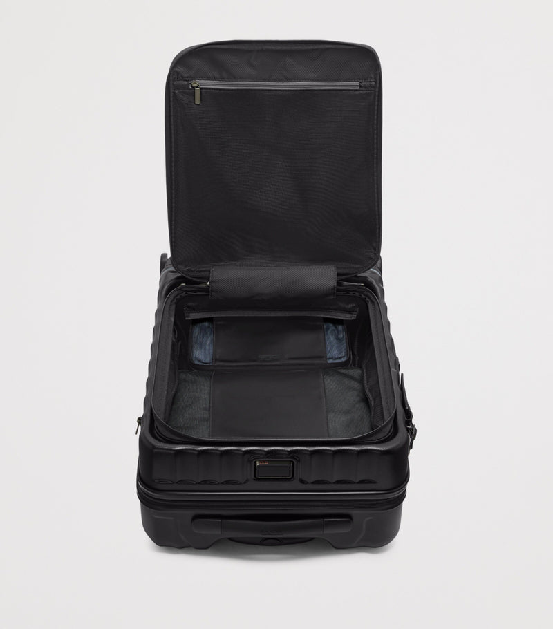 Tumi cabin suitcase 55cm (British brand)