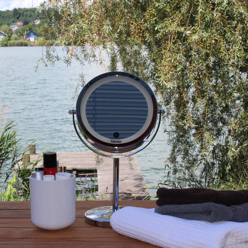 Beurer illuminated mirror 18 LEDs 7x magnification 13cm (British brand)