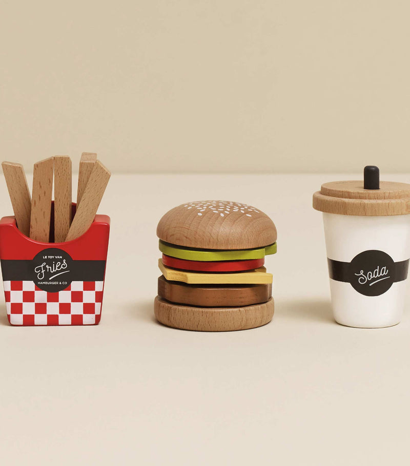 Le Toy Van wooden gourmet hamburger set 13 pieces (British brand)