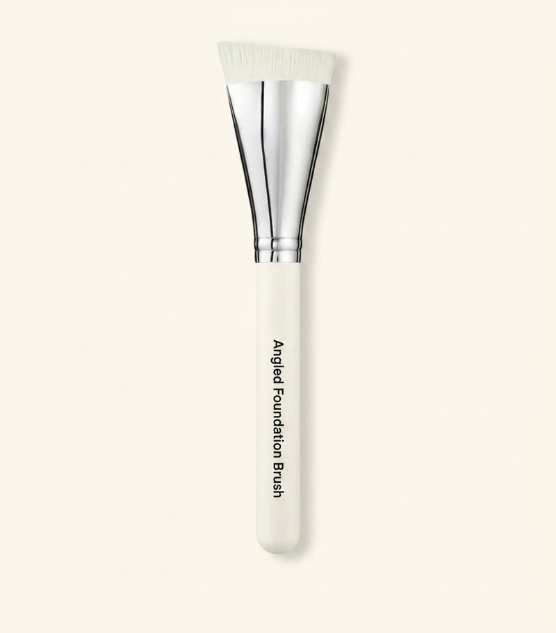 DIOR N°15 Contour Brush with soft bristles, imported from the UK