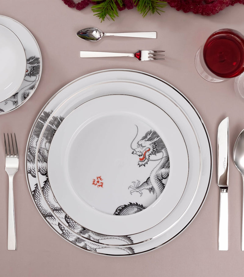Meissen porcelain dinner plate Lucky Dragon with platinum rim 29cm, imported from the UK