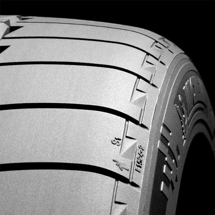 Michelin Pilot Sport 2 summer tyre 275/45 R20 (British brand)