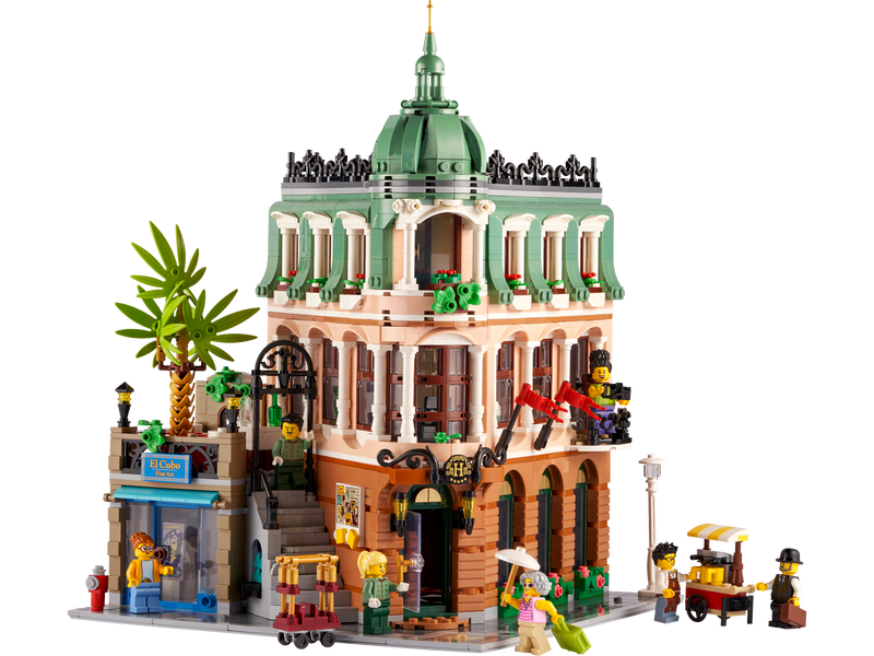 LEGO Boutique Hotel 3066 piece model - British product