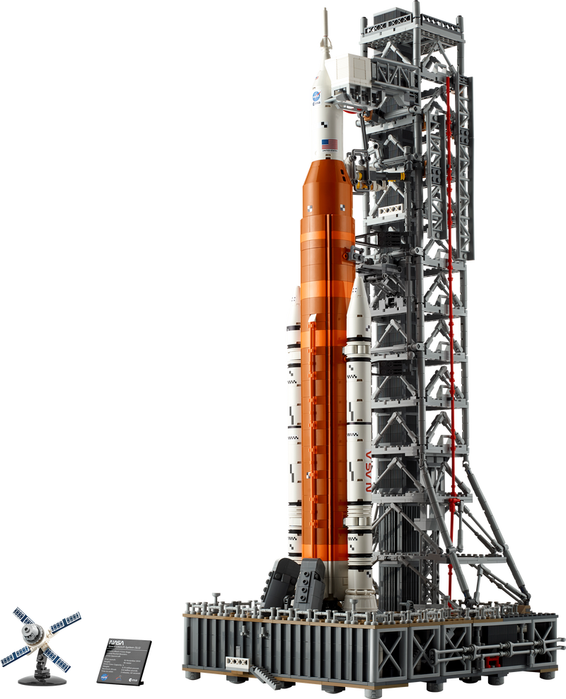 LEGO NASA Artemis Space Launch System model kit 3601 pieces, imported from the UK