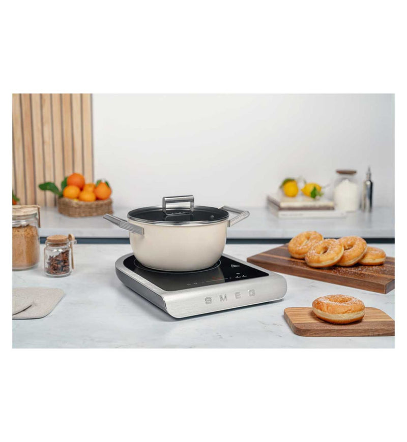 SMEG Portable Induction Hob Matte Black (British brand)
