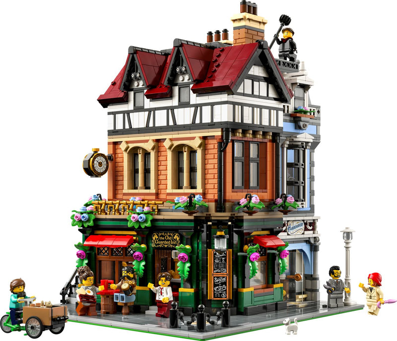 LEGO Tudor Corner Modular Building 3266 Pieces, imported from the UK