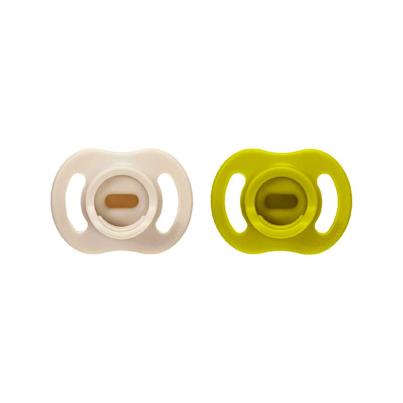 Tommee Tippee silicone soother ultra-light stayput 6-18m (British brand)