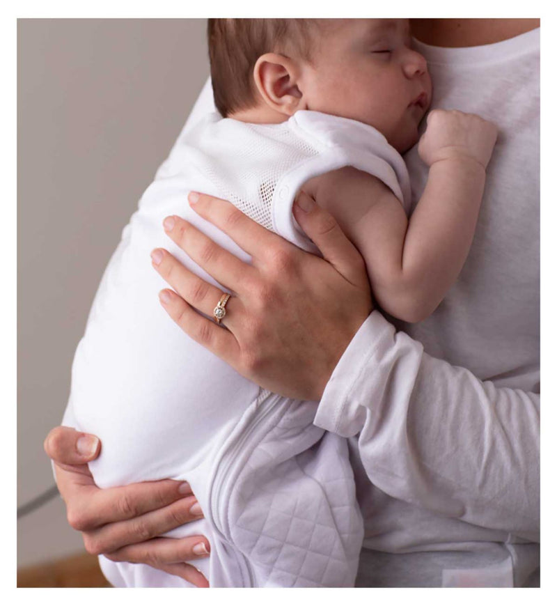 Purflo swaddle to sleep bag 2.5 Tog Soft White - British product