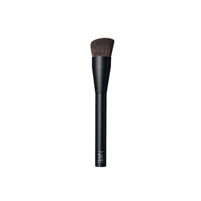 Boots NARS #17 Cream Cheek Brush- Buy online at McGrocer