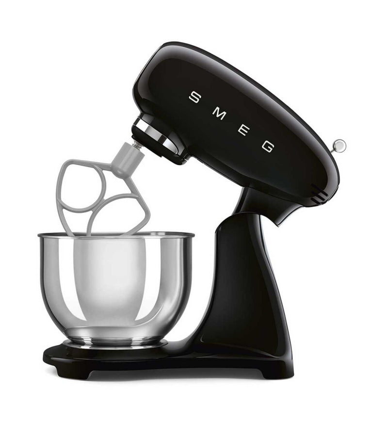 Smeg 1000W stand mixer in black - British product