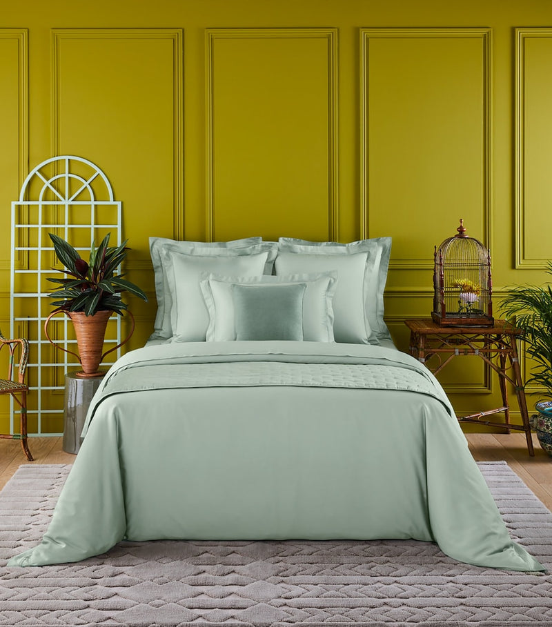 Yves Delorme Triomphe double flat sheet 240cm x 295cm (British brand)