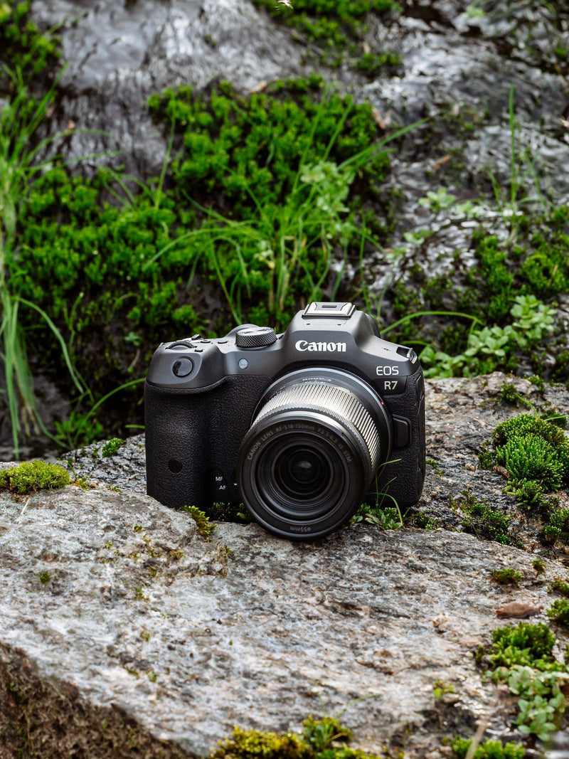 Canon EOS R7 mirrorless camera with 18-150mm zoom lens, UK version