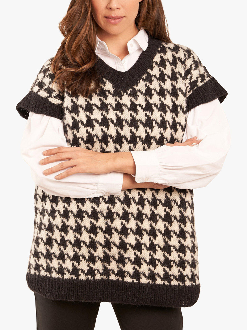 Rowan Essential DK Knits knitting patterns booklet - British product