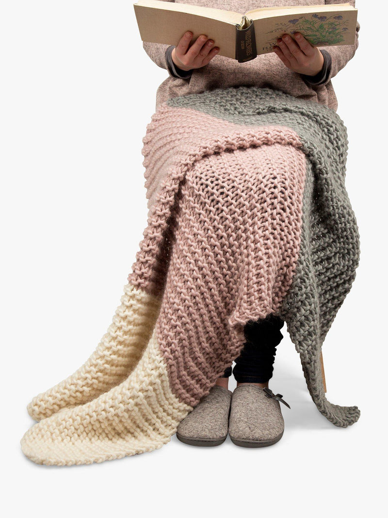 Wool Couture Hannah blanket knitting kit 115x85cm, UK version