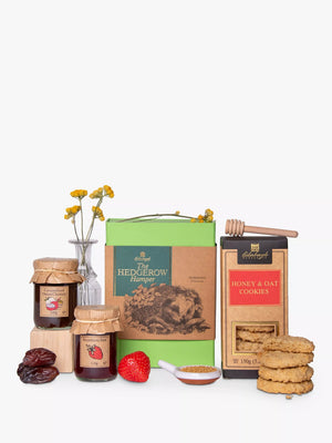 Assorted Food Gift Box with Caramelised Onion Chutney, Honey Oat Cookies, and Cheese Oatcakes