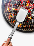 OXO bristle-free BBQ grill brush with replaceable head - British product