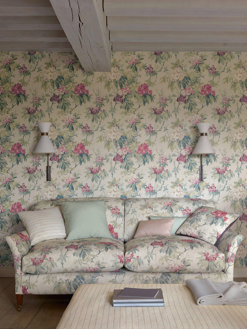 Colefax Fowler Mereworth floral wallpaper 10m x 68.5cm roll, UK version