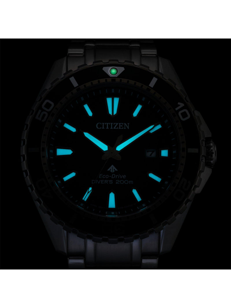 Citizen Promaster Eco-Drive diving watch with green dial, bracelet strap, UK version