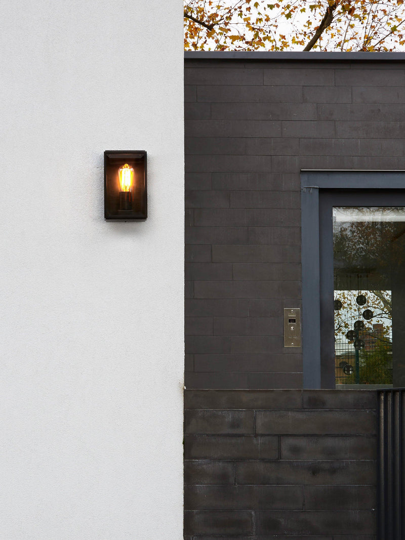 Astro Homefield 160 outdoor wall light black, imported from the UK